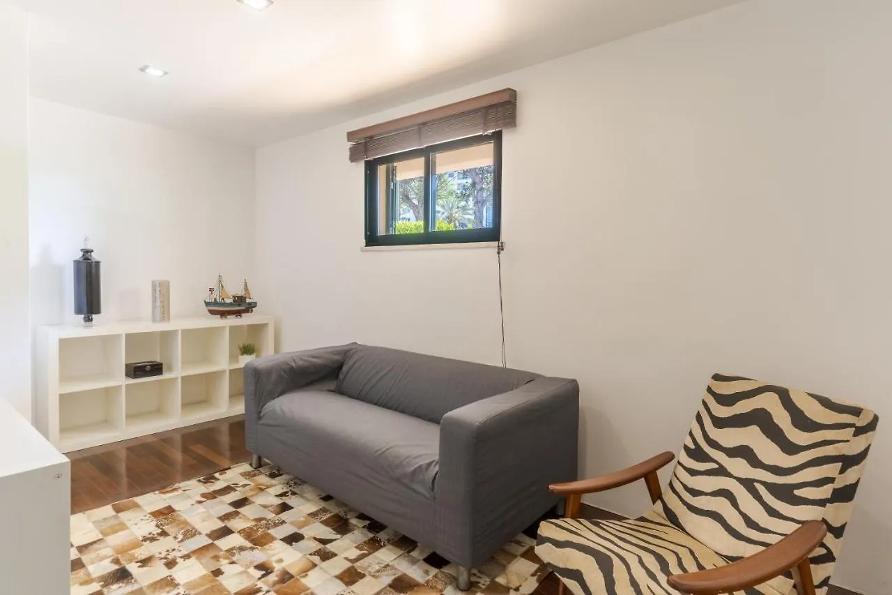 Pakisa Apartment フンシャル ポルトガル
